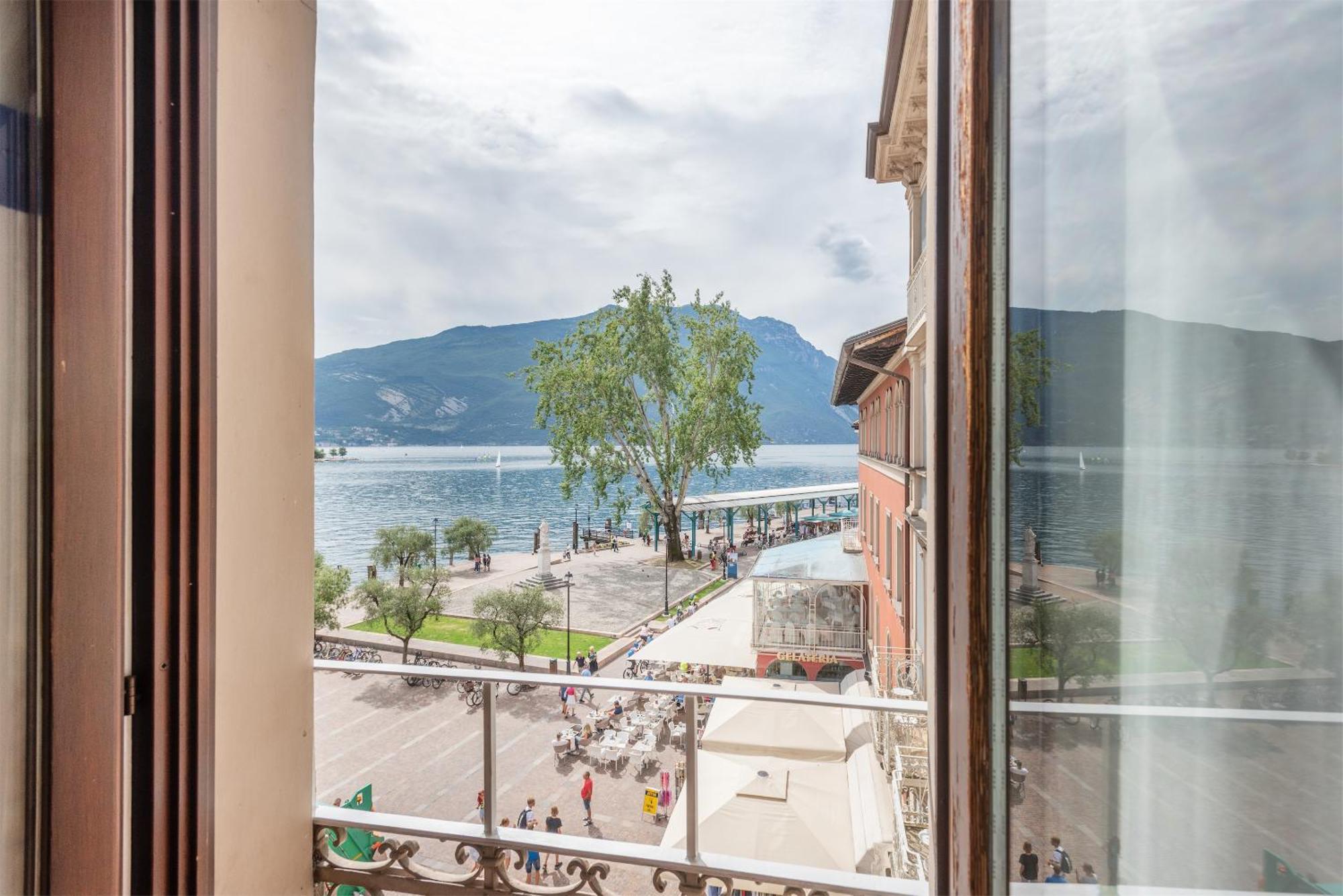 Casa La Torre, The View On The Lake Riva del Garda Exterior foto